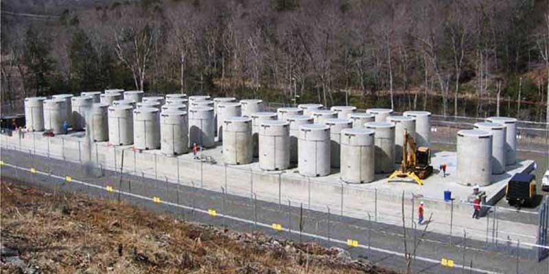 An Alternative to the Continued Accumulation of Separated Plutonium in Japan: Dry Cask Storage of Spent Fuel